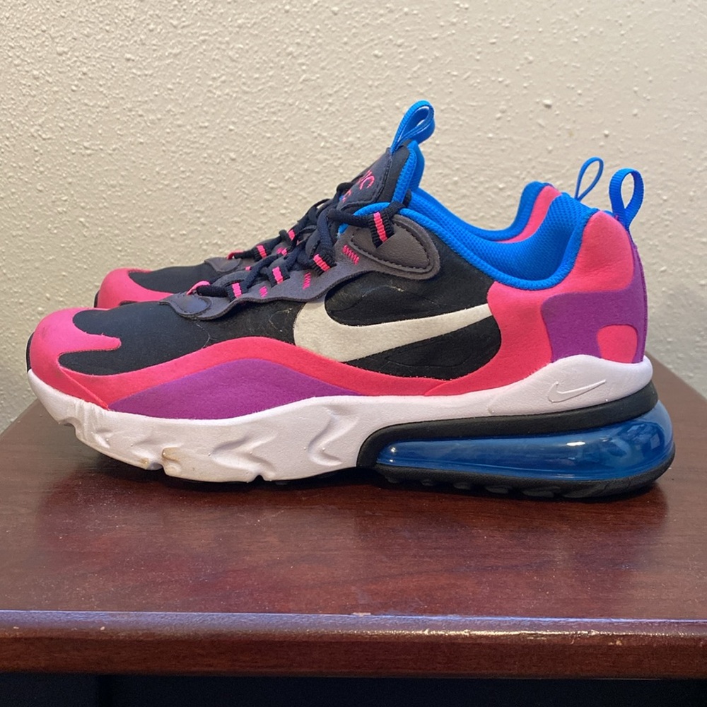 Nike 270 React
